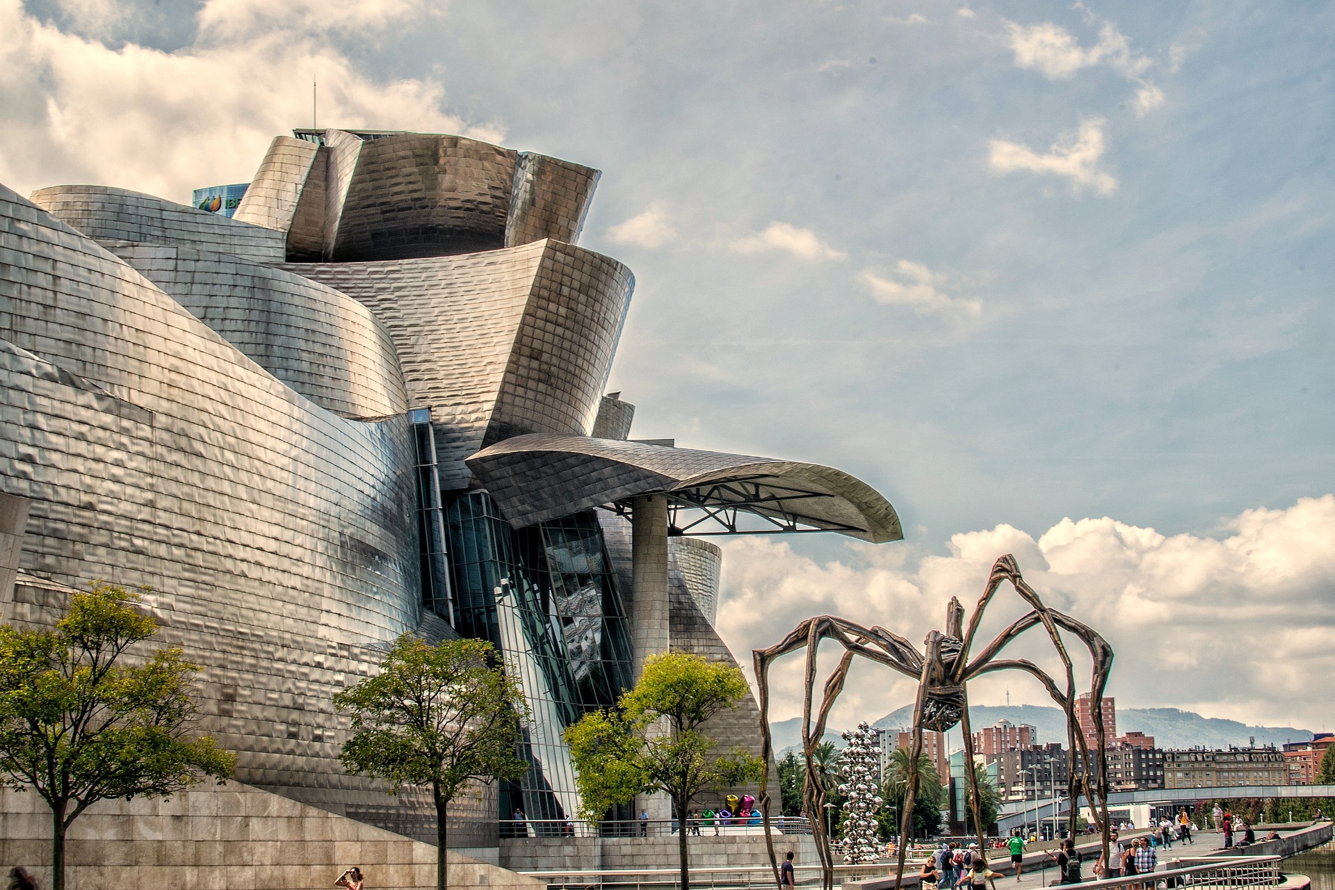 guggenheim-3654928_1920